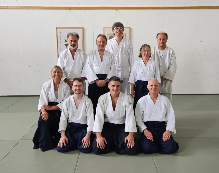Les membres du club au stage de printemps 2026, en keikogi et hakama.